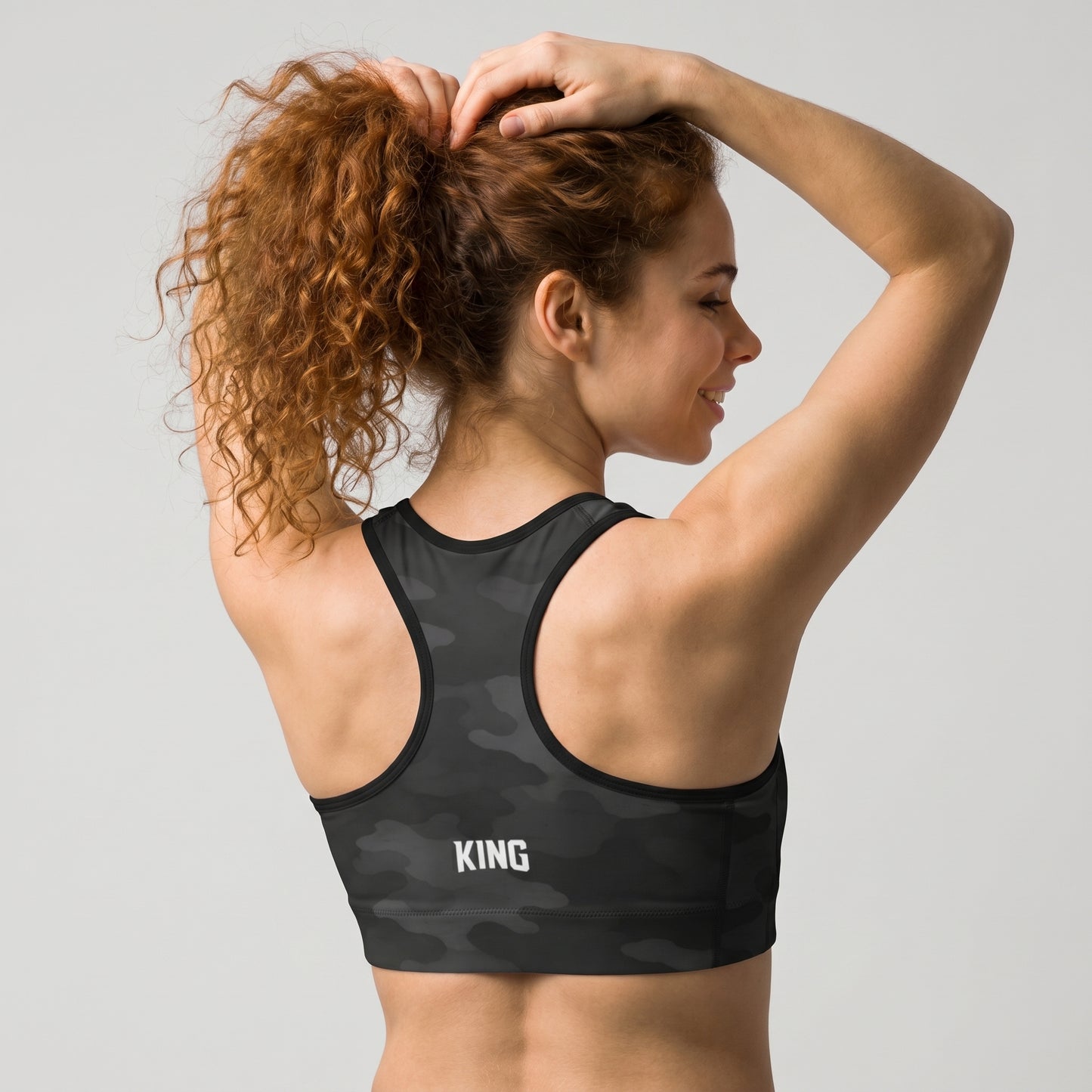 Brassière de sport KING Lioness — Camouflage foncé (Édition Lionne Géométrique)